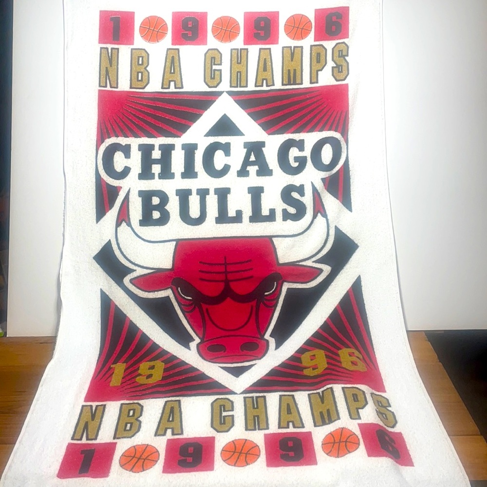 Vintage Chicago Bulls 1996 Champs Beach Towel In Excellent Collector Condition!